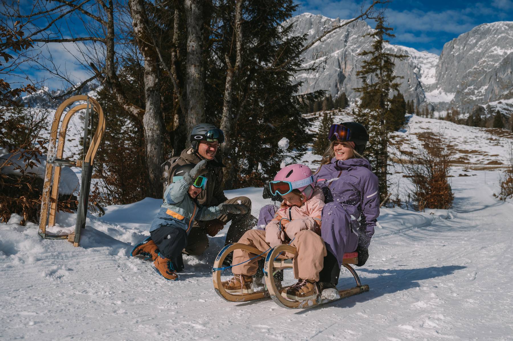 Familienwinter – Rodeln, Winterspaziergang oder gemeinsamer Ausflug